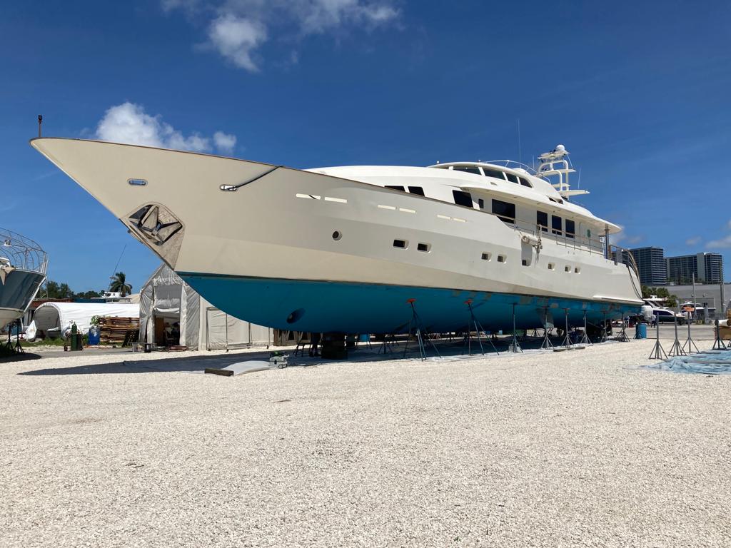 Yacht hull painting transformation